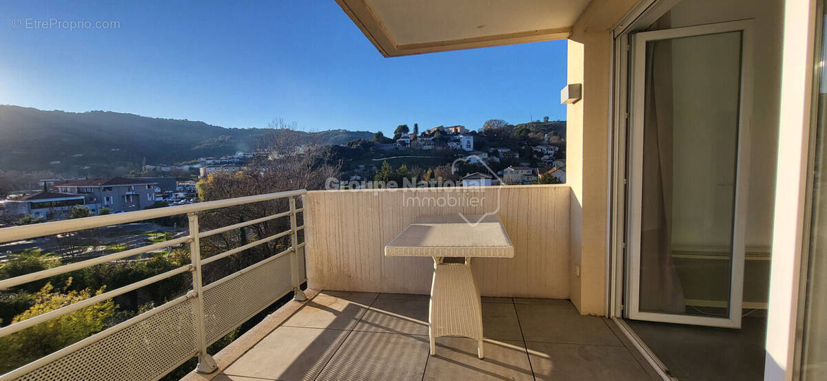 Appartement à PEGOMAS