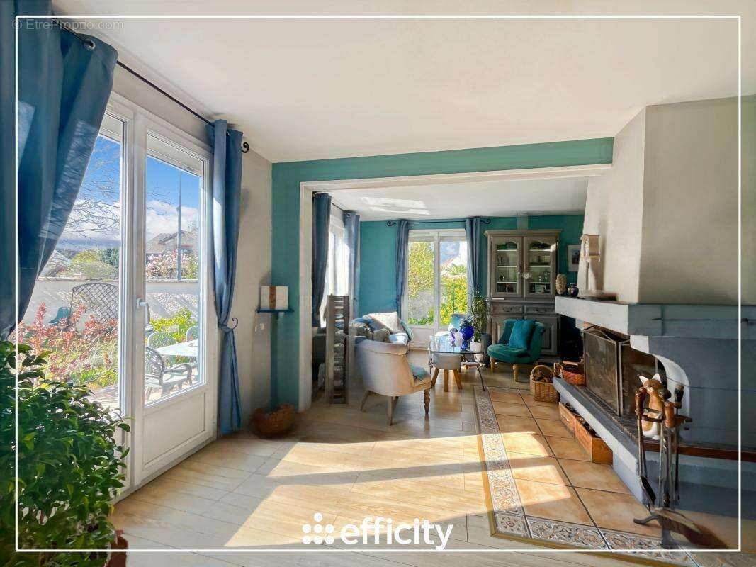 Maison à BRIE-COMTE-ROBERT