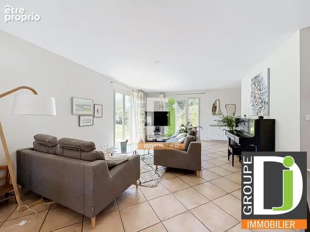A vendre, montoison maison de 140 m² avec piscine - photo 6
