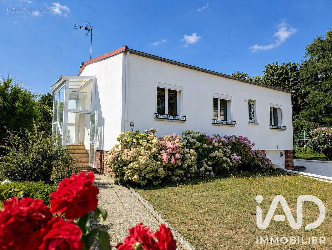 Photo 1 - Maison à SAINT-QUENTIN