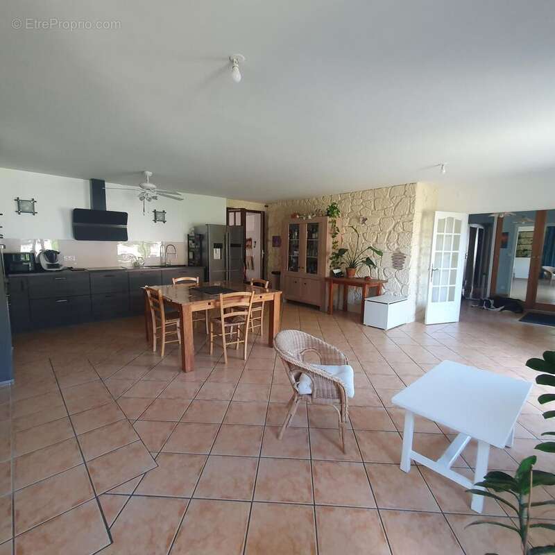 Maison 225 m² à Revel  - photo 2