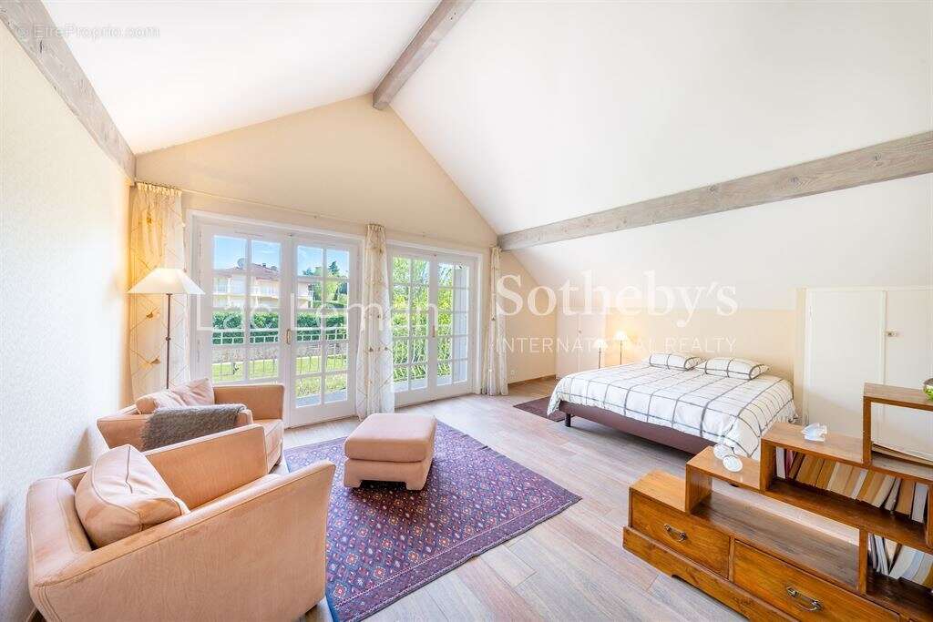 Maison à CHENS-SUR-LEMAN