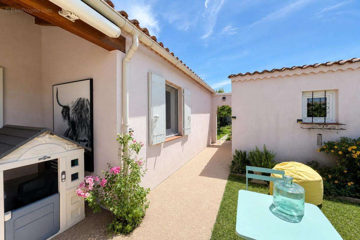 Maison de 5 pièces de 109 m² à Donzère - photo 28