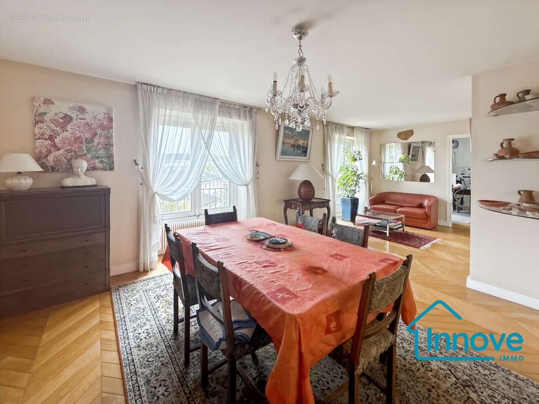 Appartement à VERSAILLES