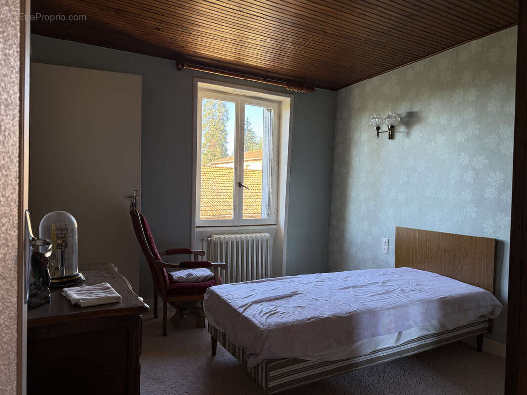 Maison à SAINT-PAUL-DE-VEZELIN