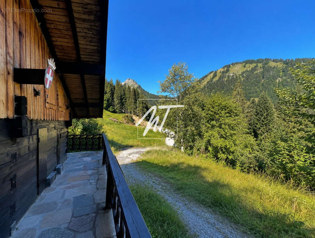 Rare à la vente   chalet d'alpage de caractère - photo 2
