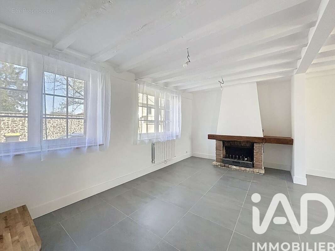 Photo 4 - Maison à FAVIERES