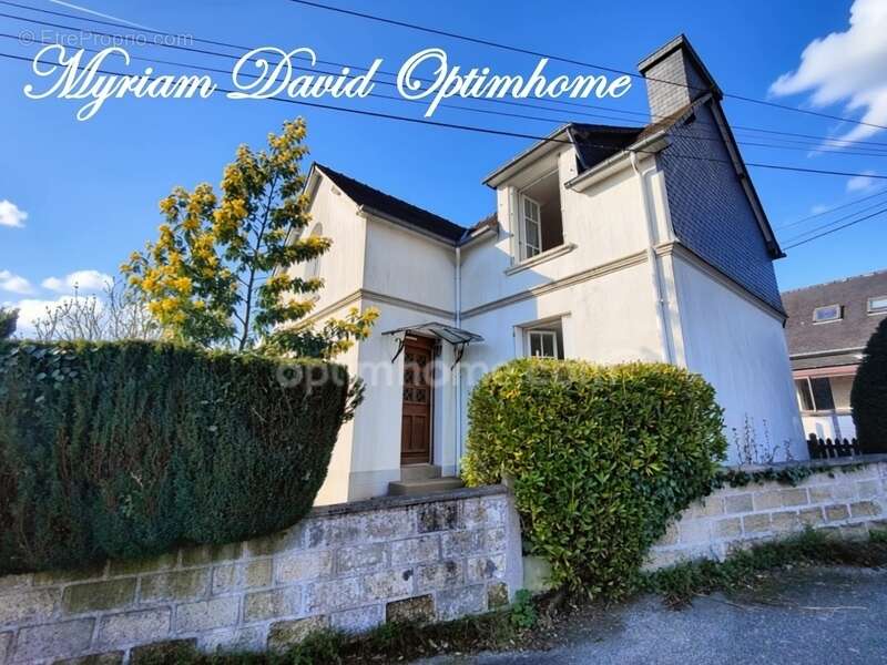 Maison à ROSTRENEN