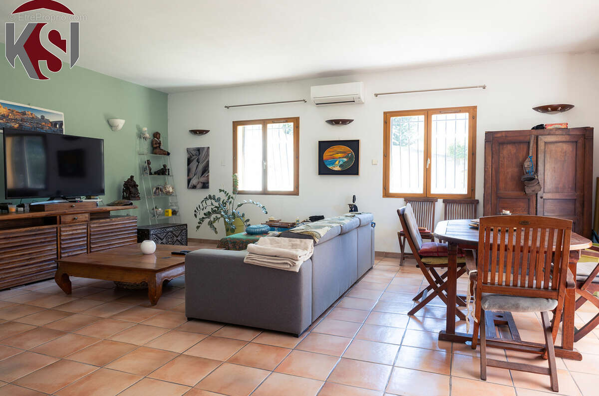 Maison a étage : Marseille 13010 - photo 3