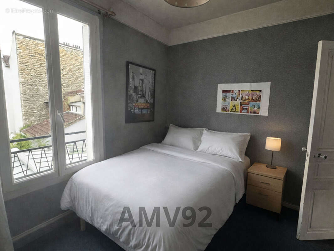 Appartement à COURBEVOIE