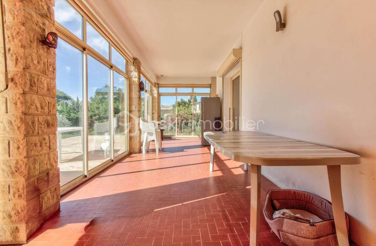 Maison à MONTELIMAR