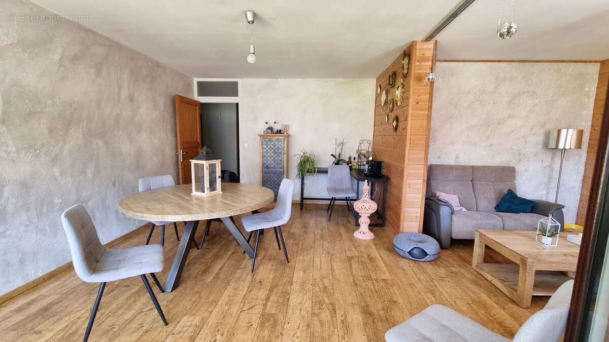 Appartement à CLUSES