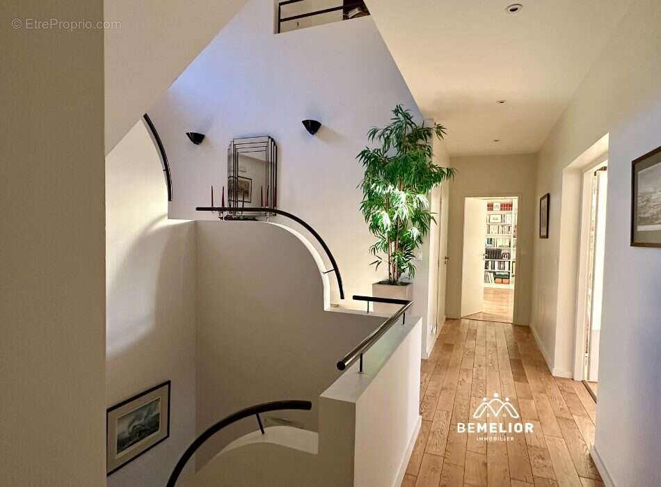 Maison à LA CELLE-SAINT-CLOUD