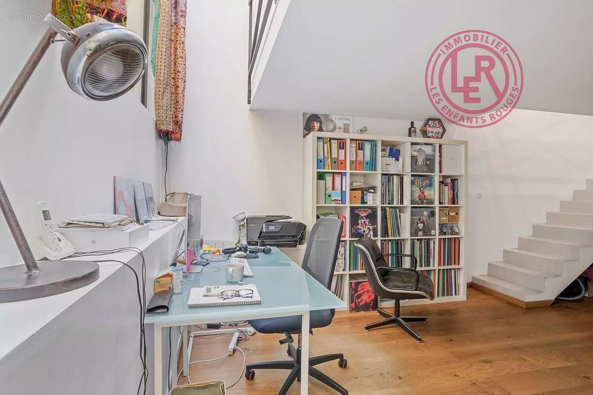 Commerce à PARIS-11E