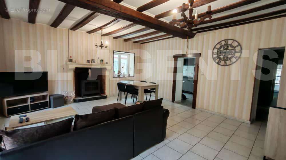 IMG-20251009-WA0020 - Maison à LOUE