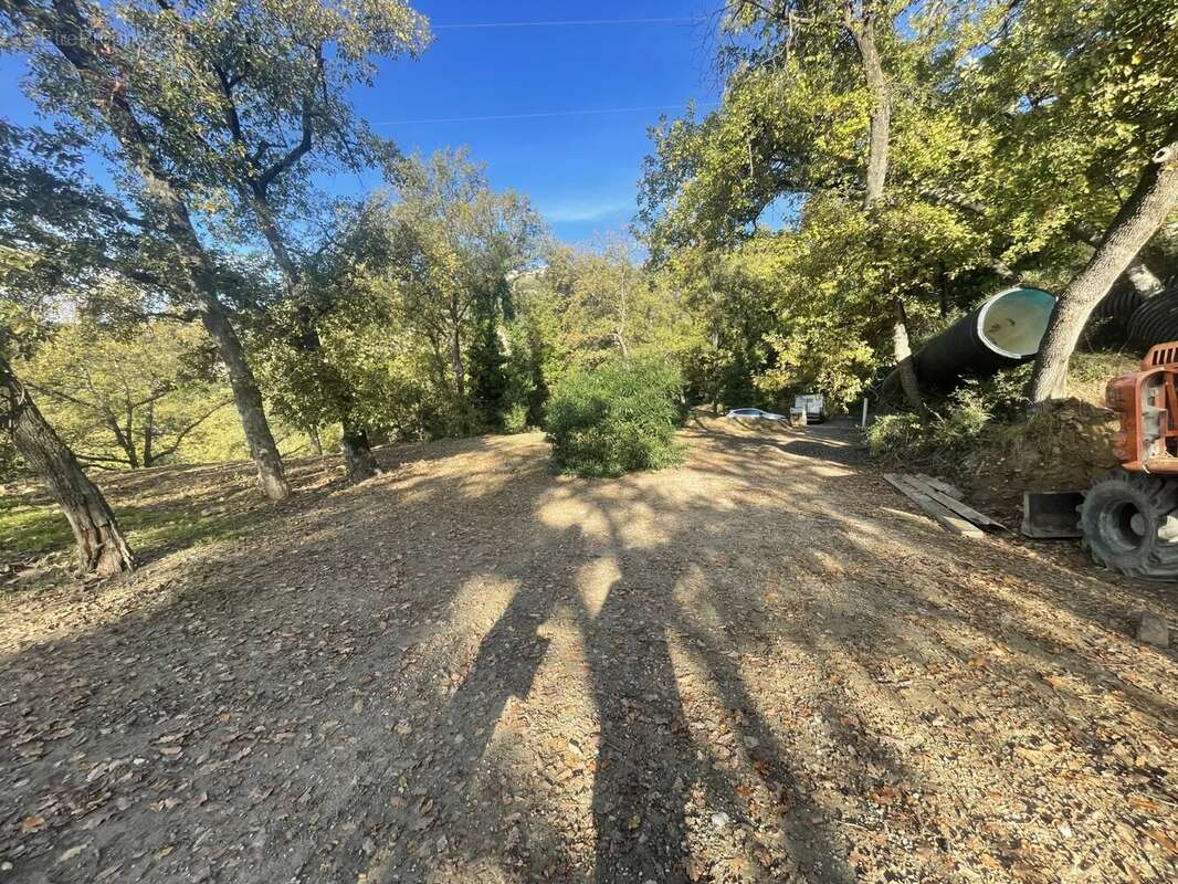 Terrain à BERRE-LES-ALPES