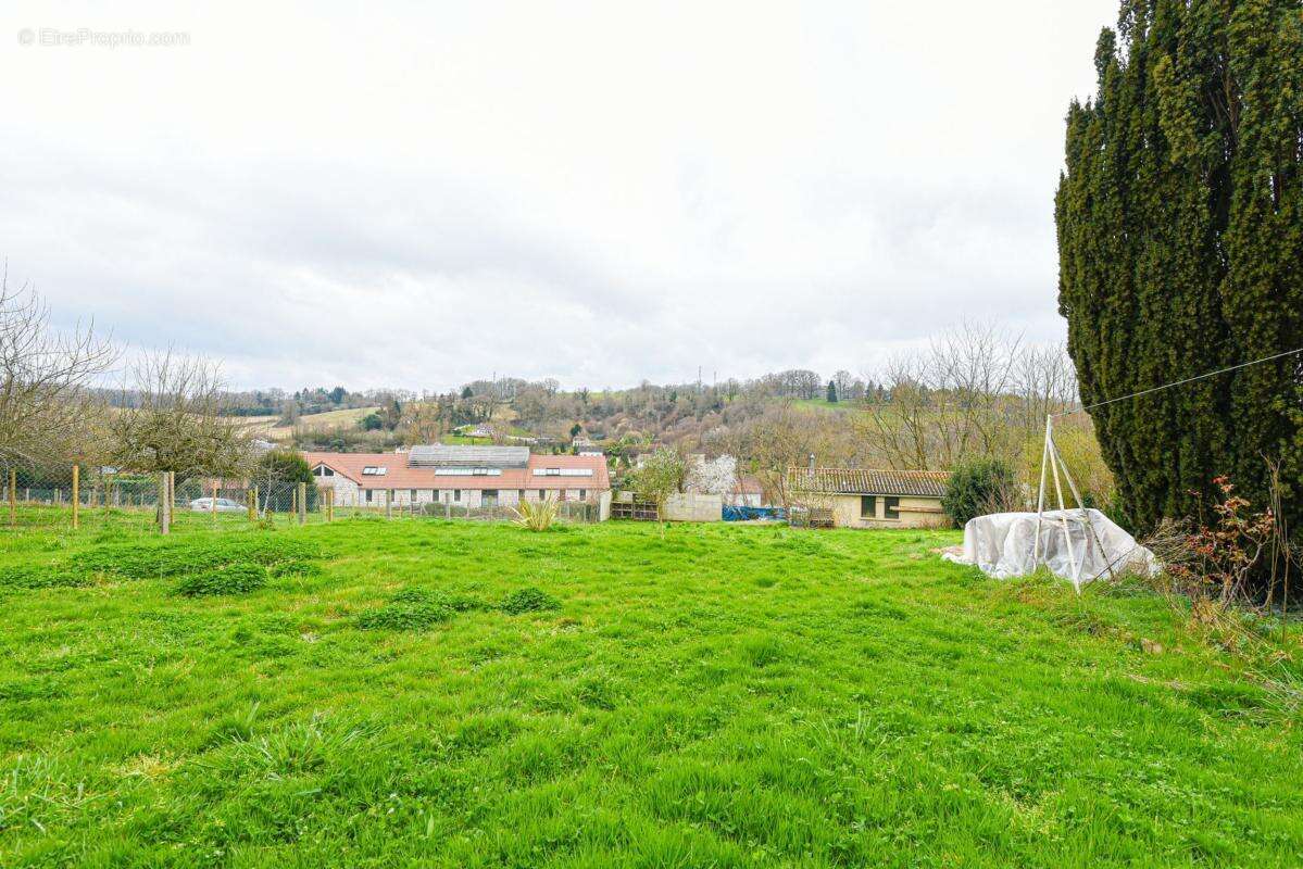 Maison à SAINT-JUNIEN