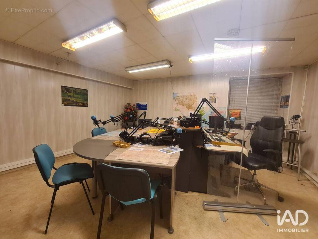 Photo 1 - Commerce à PAU