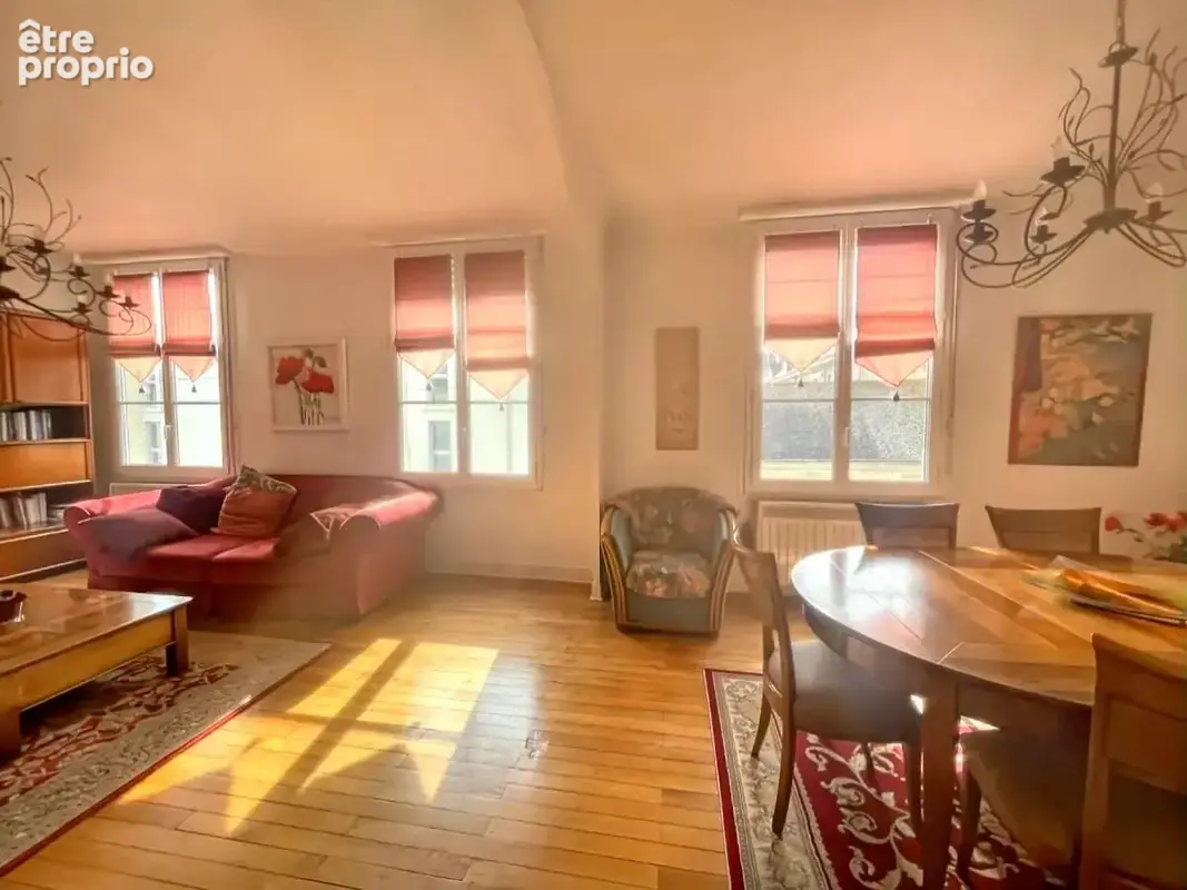 Appartement 7 pièces 154 m² à vendre à Saumur (49400) - photo 2