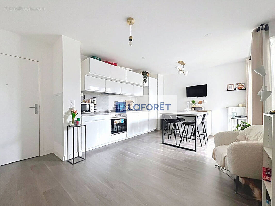 Appartement à SARTROUVILLE