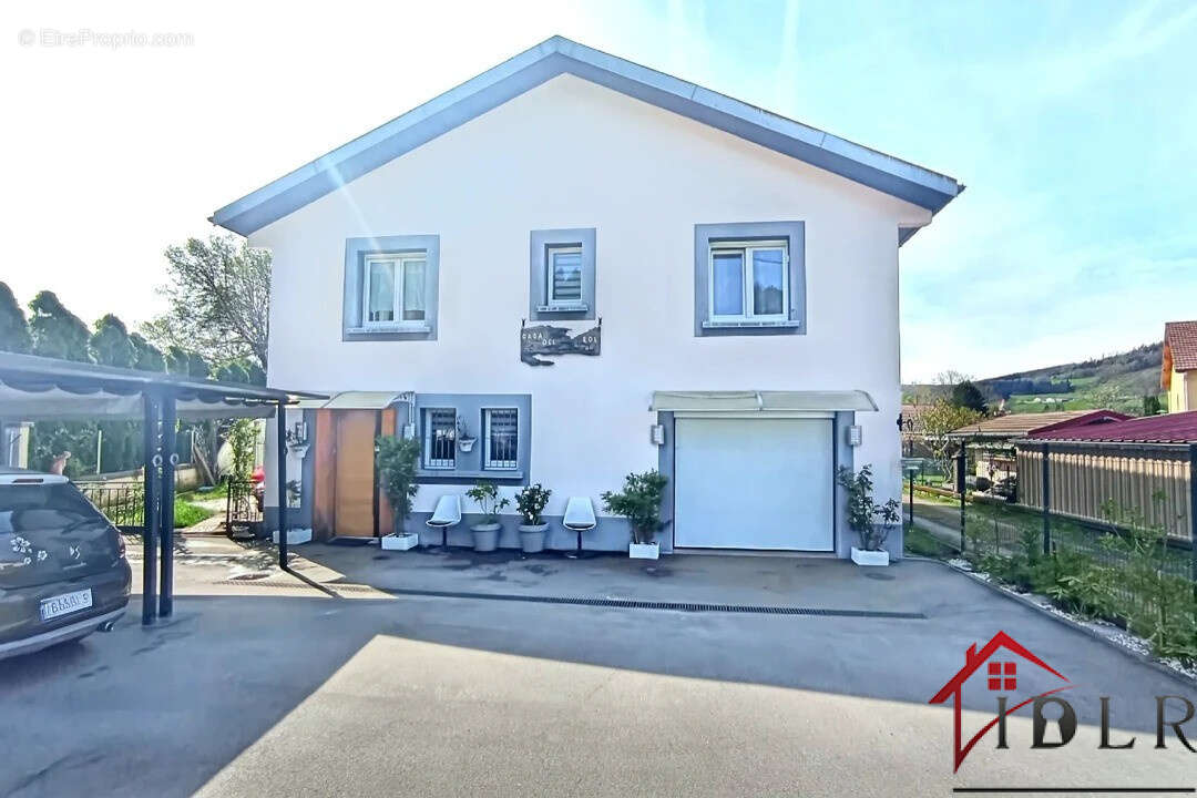 Maison à GRANGES-SUR-VOLOGNE