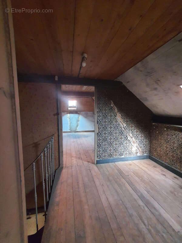 Maison à SAINT-GERMAIN-LAVAL