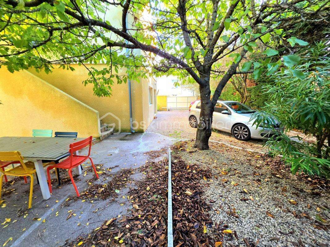 Appartement à PIERRELATTE