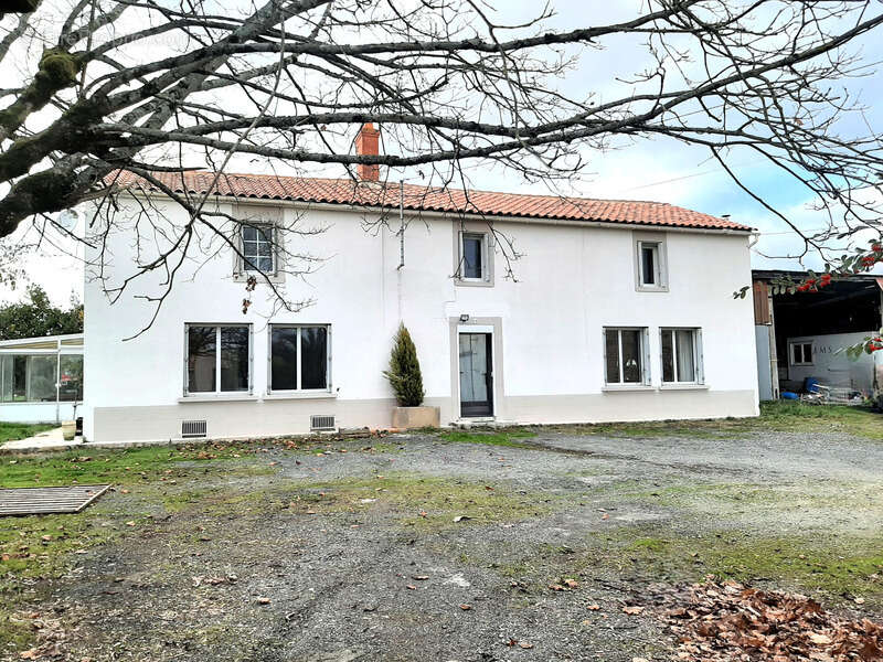 Maison à POUILLE