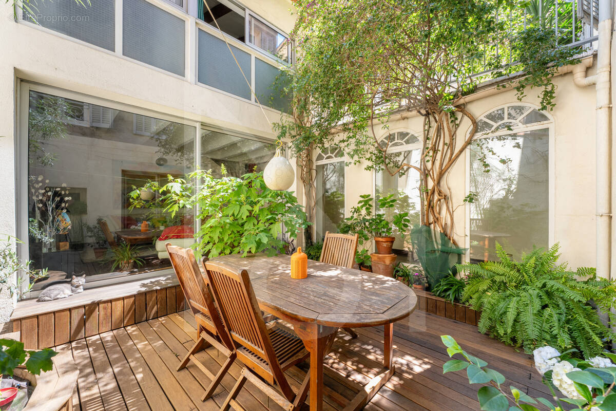 Appartement à MARSEILLE-1E
