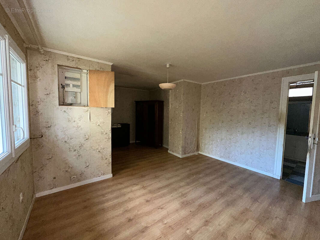 Maison à SAINT-JUST-LUZAC