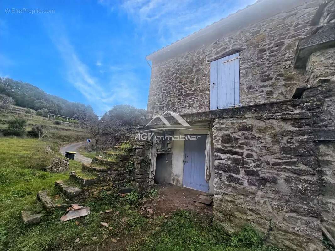 Maison à LES SALLES-DU-GARDON