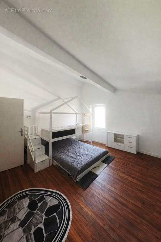 Maison de charme rénovée avec 2260 m2 de terrain sur Avensan - photo 8