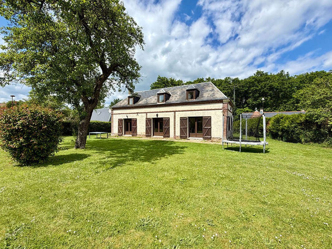 Maison à DAMVILLE