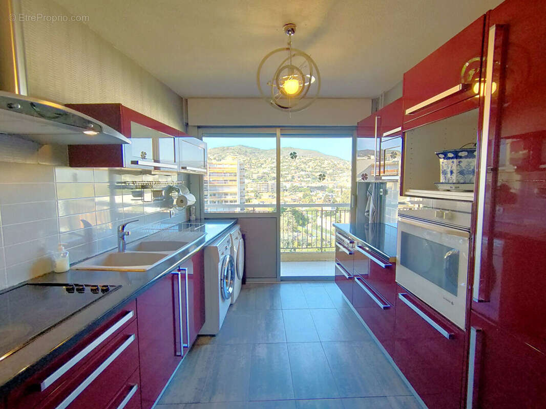 Appartement à MANDELIEU-LA-NAPOULE