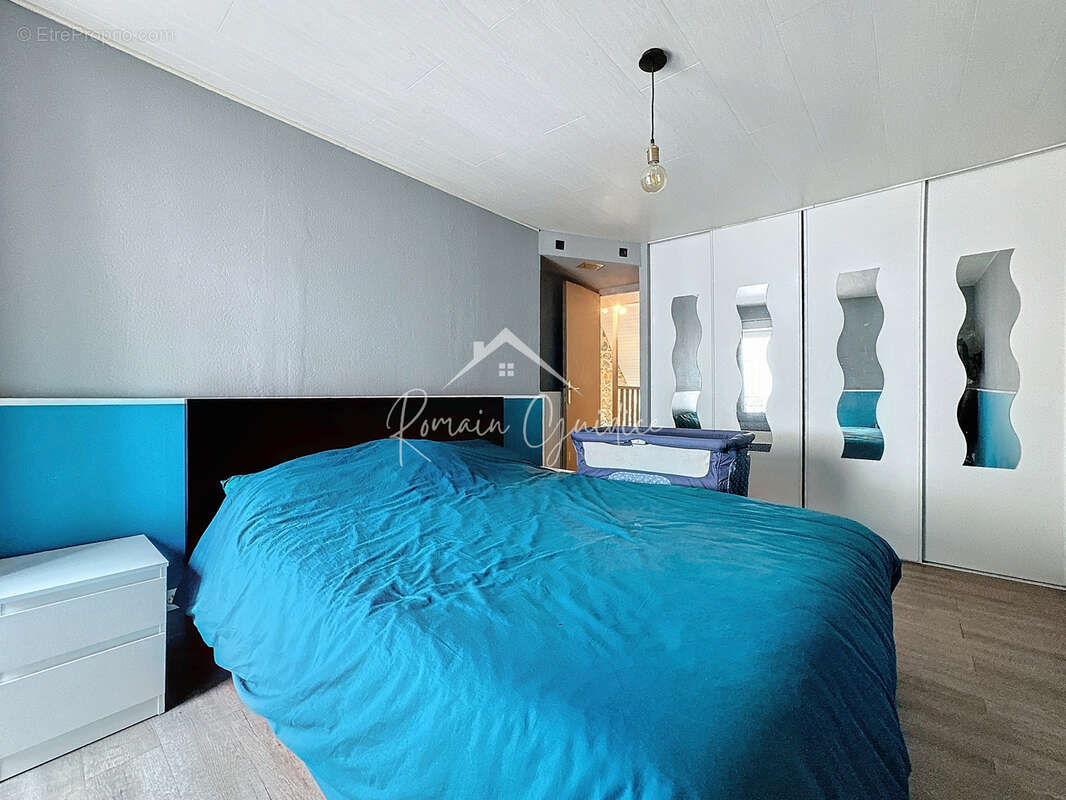 Maison à SAINT-GEORGES-DE-LUZENCON