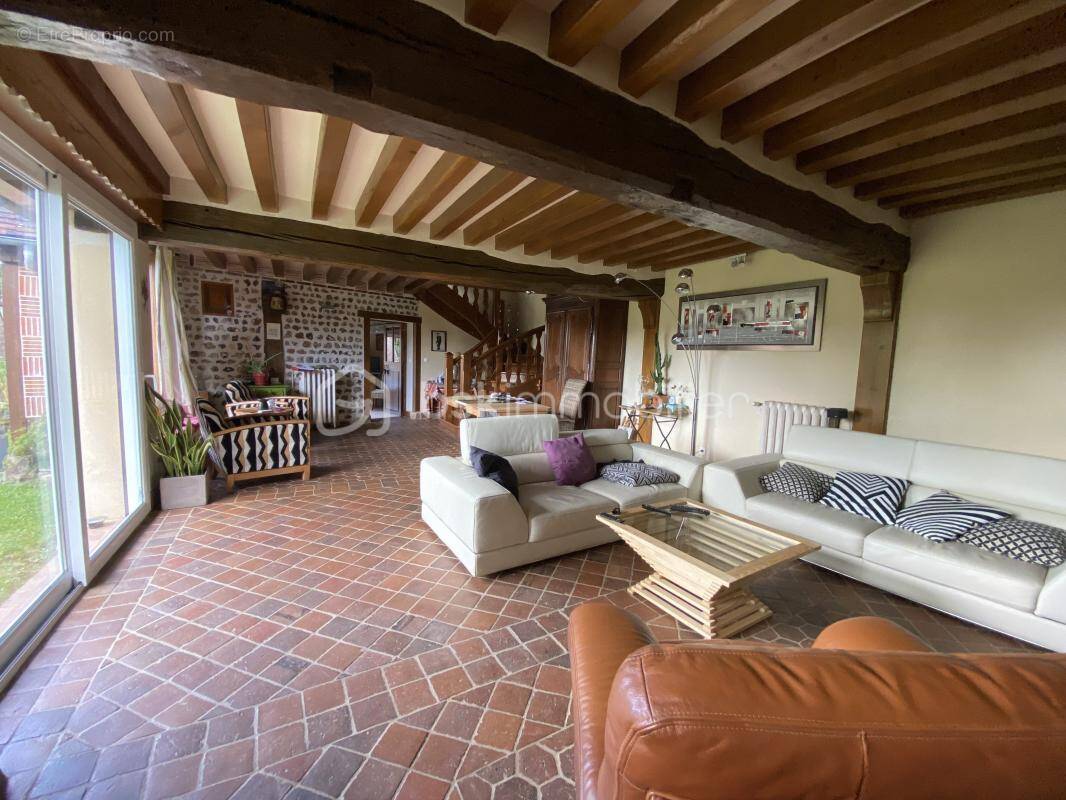 Maison à SAINT-OUEN-D'ATTEZ