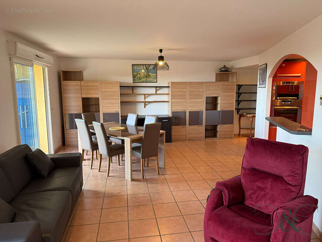 Appartement à BORMES-LES-MIMOSAS