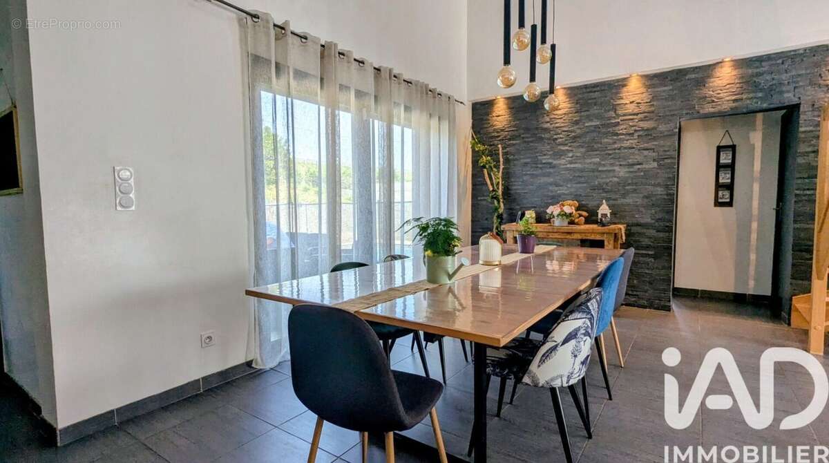 Photo 3 - Maison à MERCUROL