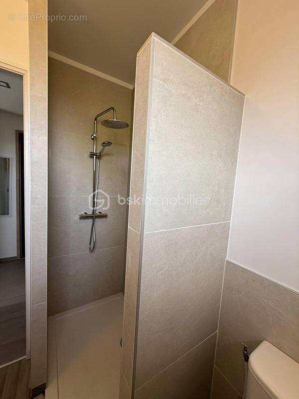 Appartement à MAGNY-LE-DESERT