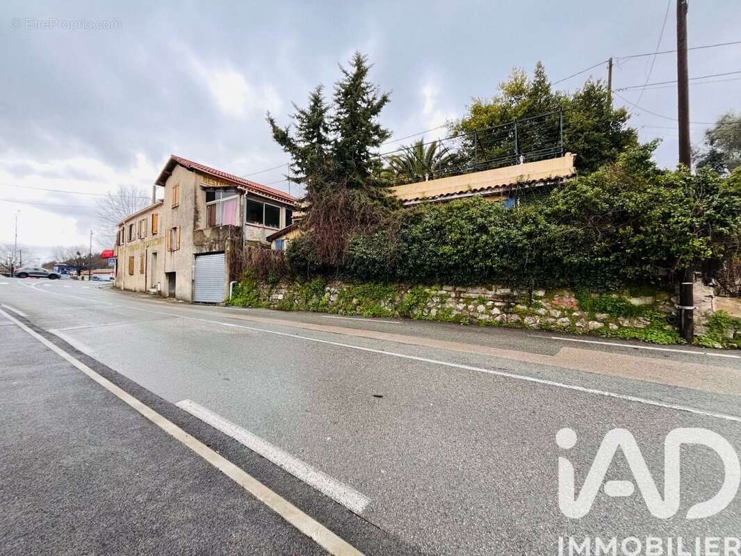 Photo 8 - Appartement à CHATEAUNEUF-GRASSE