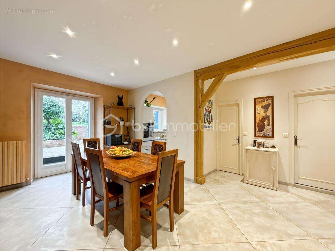 Maison à PLESSIS-SAINT-JEAN