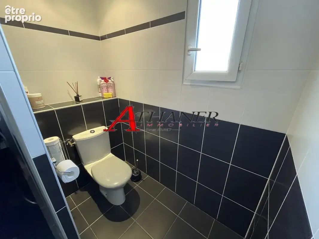 Palau Del Vidre - Villa 5 Pièces de 140m2 avec Piscine et 467m2 de Terrain - photo 16