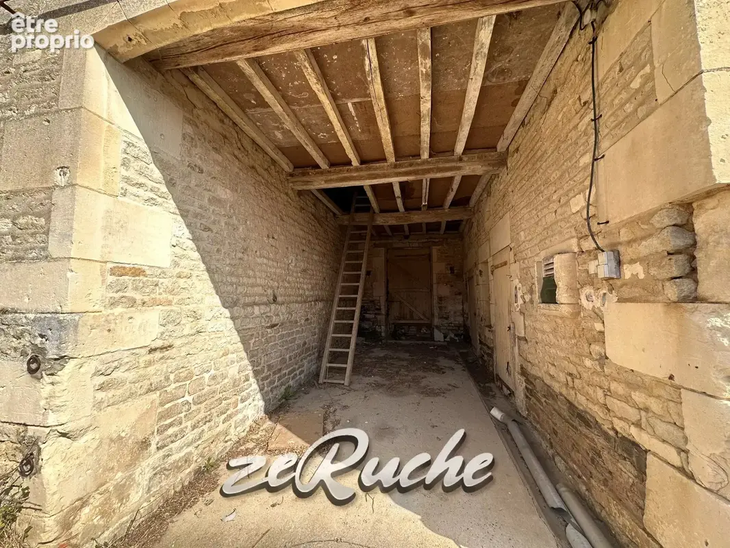 LOT 3 - Maison de caractère à rénover à Grainville-sur-Odon - photo 3