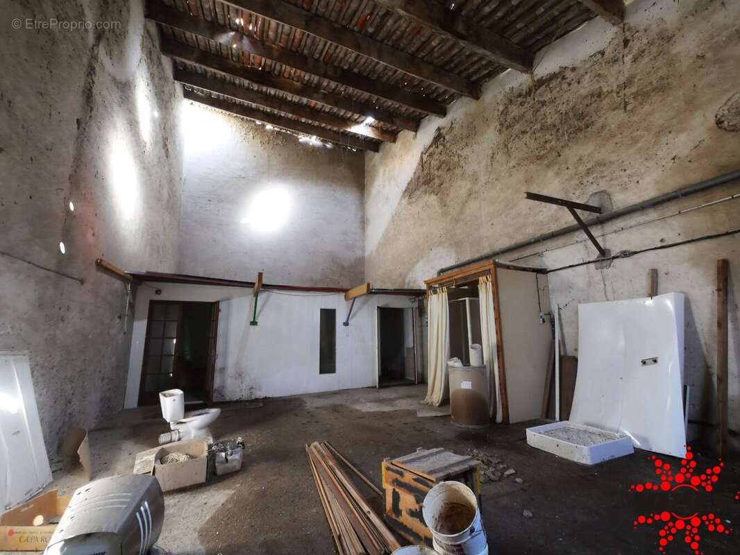 Maison à NISSAN-LEZ-ENSERUNE