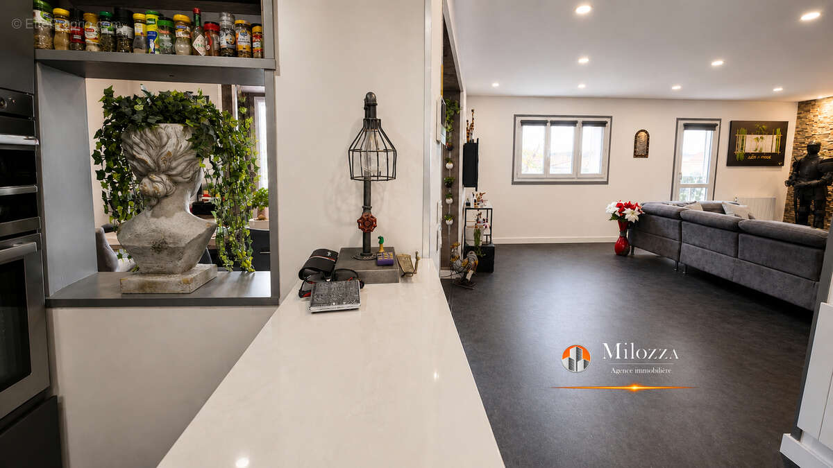 Appartement à VILLEFONTAINE