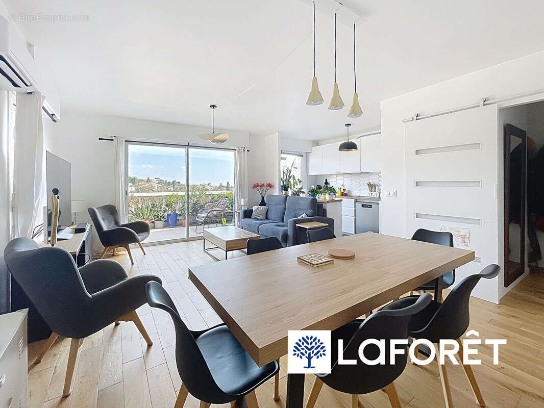 Appartement à VENCE