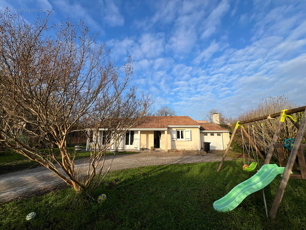Maison à LE PIAN-MEDOC