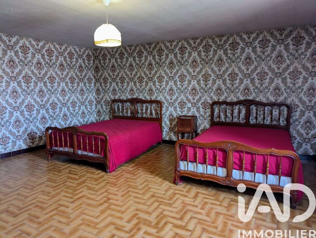 Appartement 201 m² à Saint-Seurin-Sur-L'isle  - photo 6