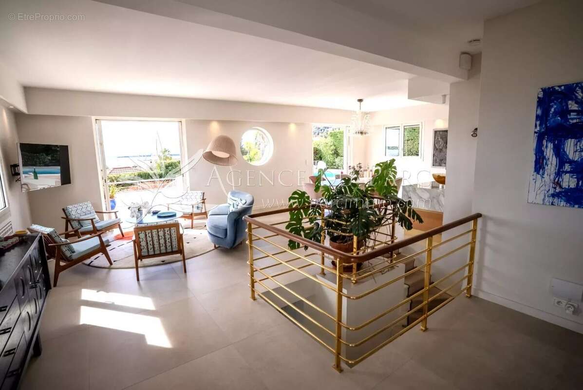 Elégante villa avec vue mer époustouflante! - photo 15