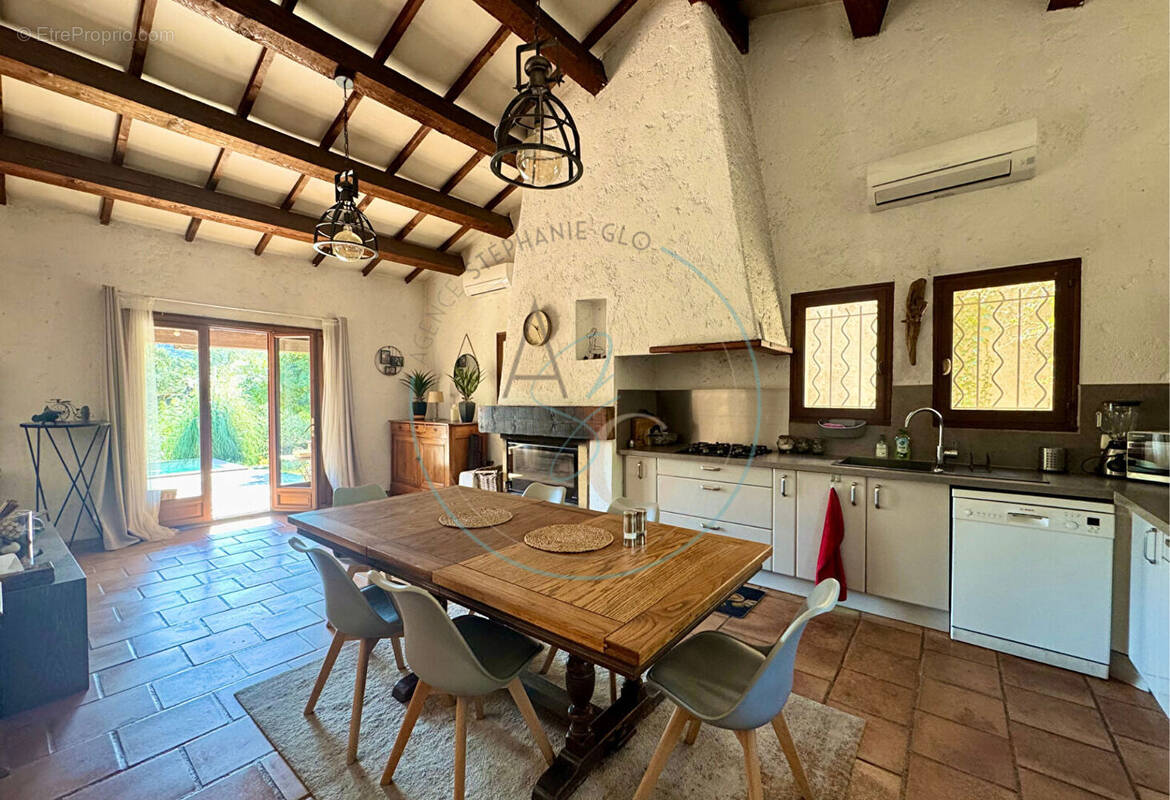 Maison à GASSIN